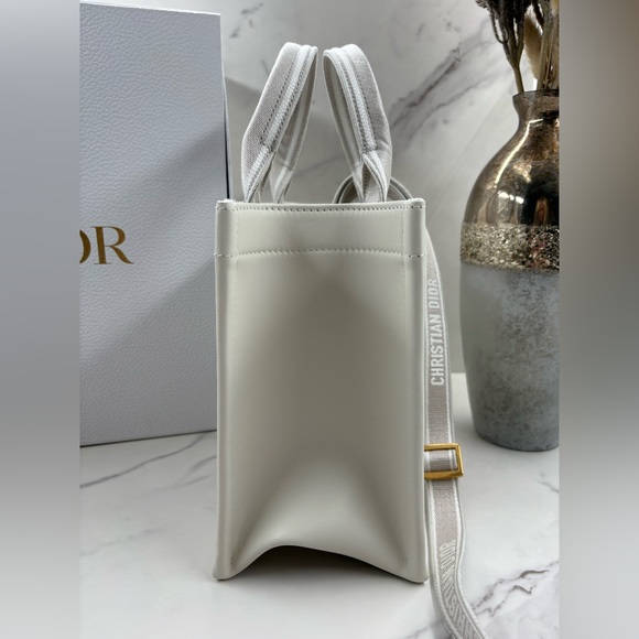 🔥RARE!!! NEW! DIOR•Rosier de Dior Embroidered Small Book Tote - Picture 4 of 8